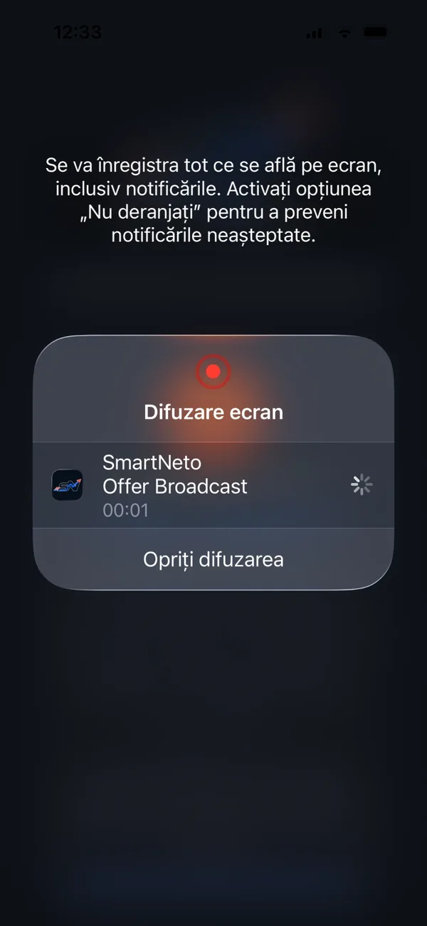 Difuzarea ecranului SmartNeto pornită, cu butonul Opriți difuzarea